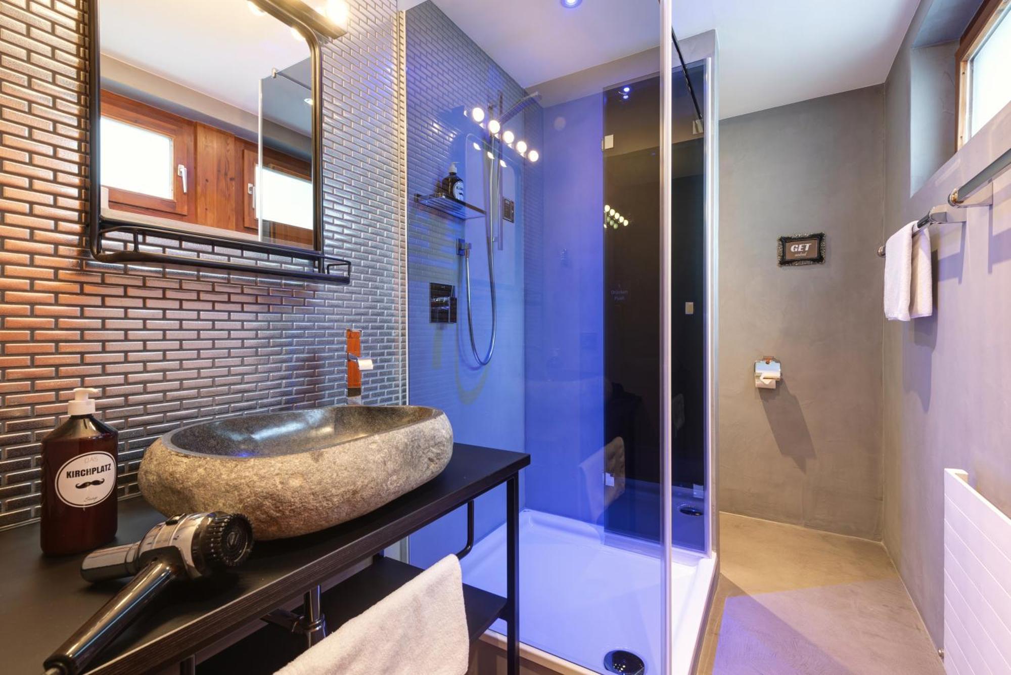 Hotel Pension Kirchplatz St. Anton am Arlberg Zimmer foto