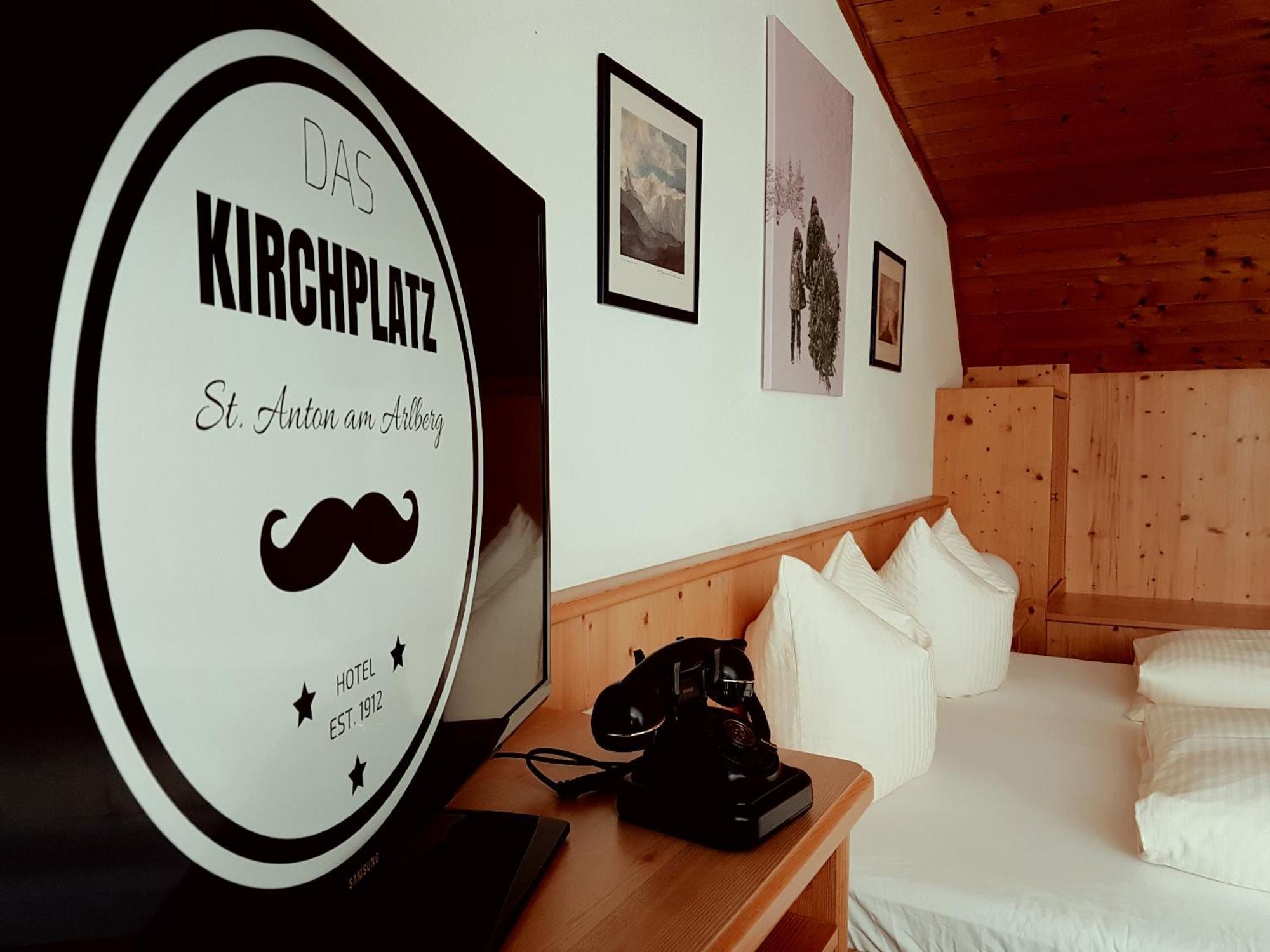 Hotel Pension Kirchplatz St. Anton am Arlberg Zimmer foto